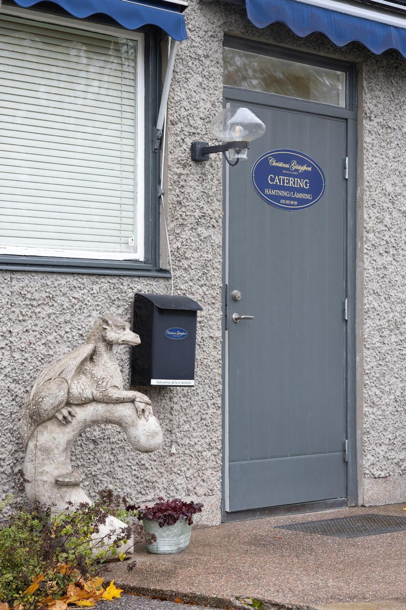 Christinas Gästgifveri B&B Ervalla Exterior foto