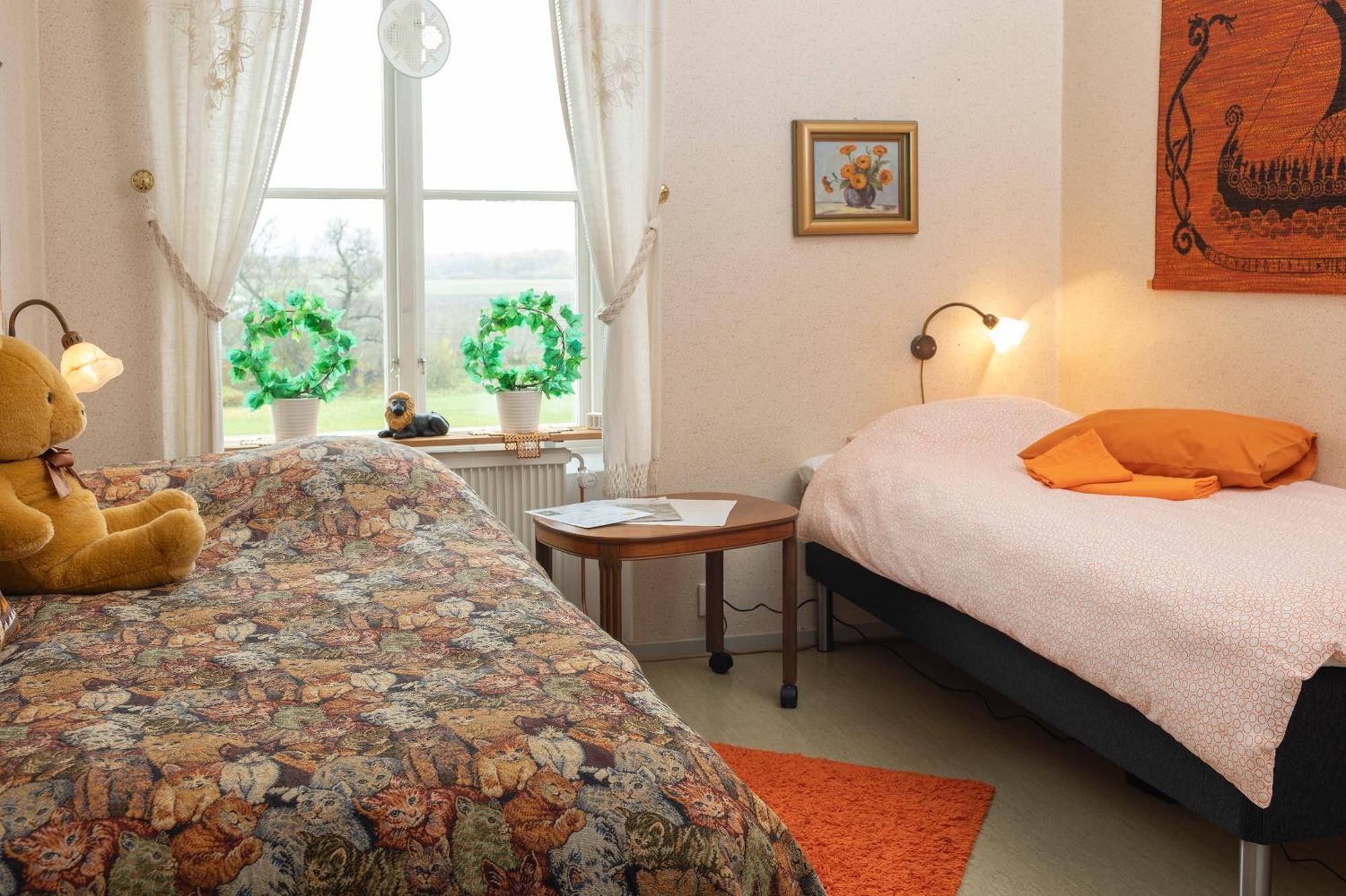 Christinas Gästgifveri B&B Ervalla Exterior foto