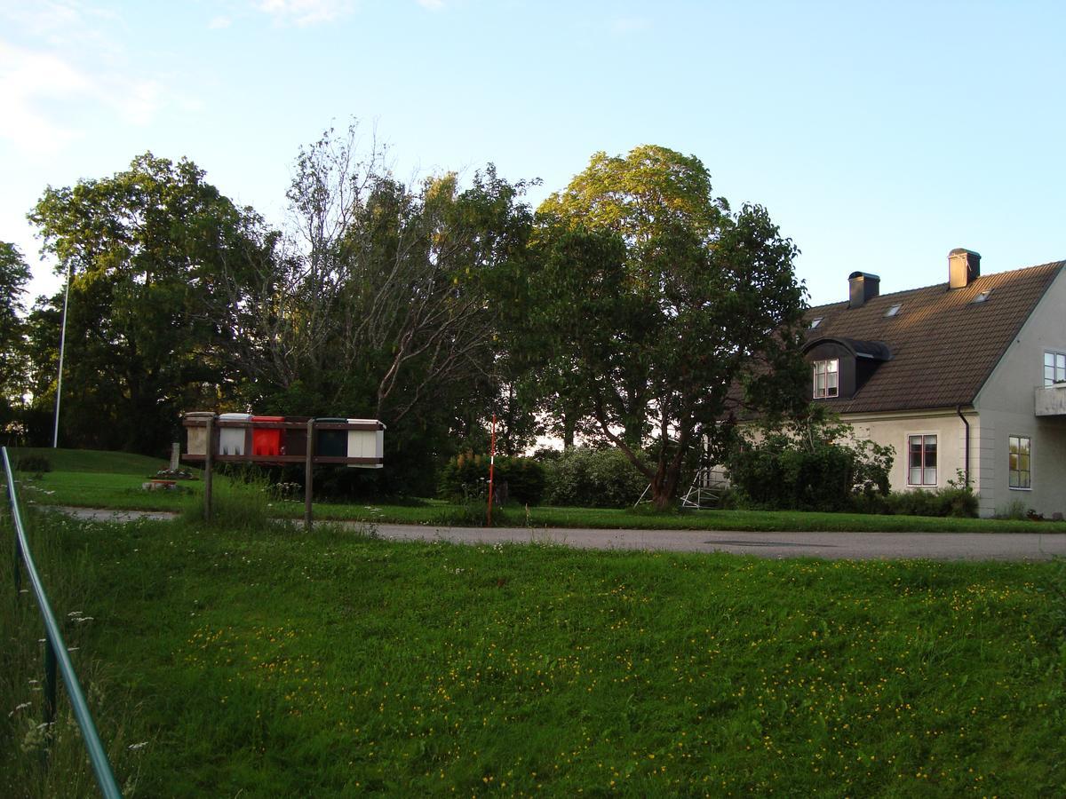 Christinas Gästgifveri B&B Ervalla Exterior foto